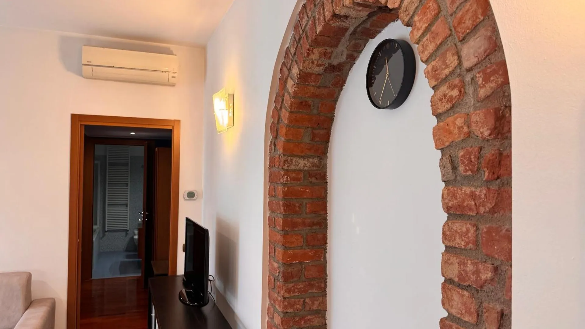Best Way Rent - Beautiful Apartment On Naviglio Martesana Milan 0*,  Italy